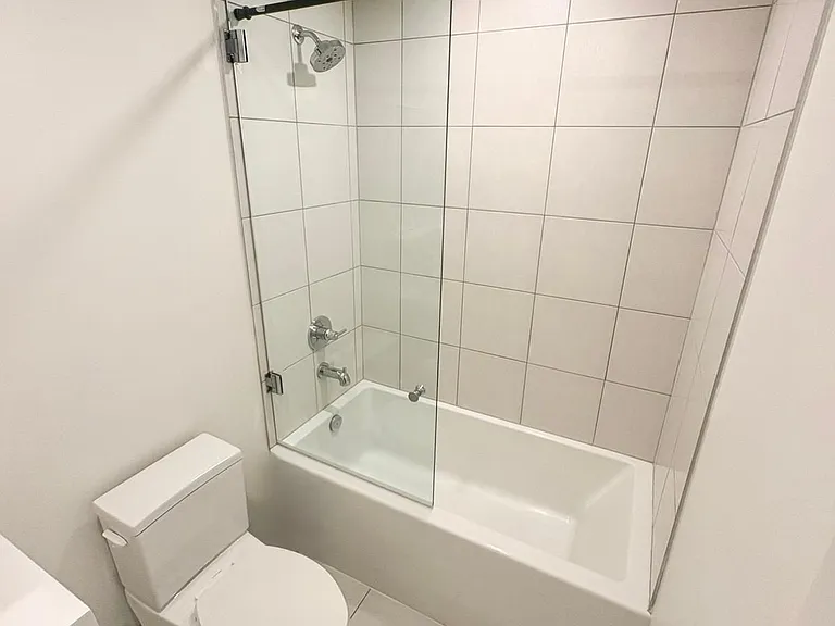 212 King William St #821 — Photo 7