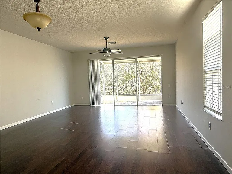 26627 Castleview Way — Photo 3