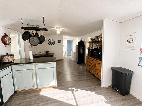 3rd image of 93 N Raphael Rd