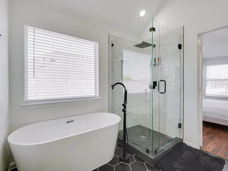5832 Clear Creek Dr — Photo 17
