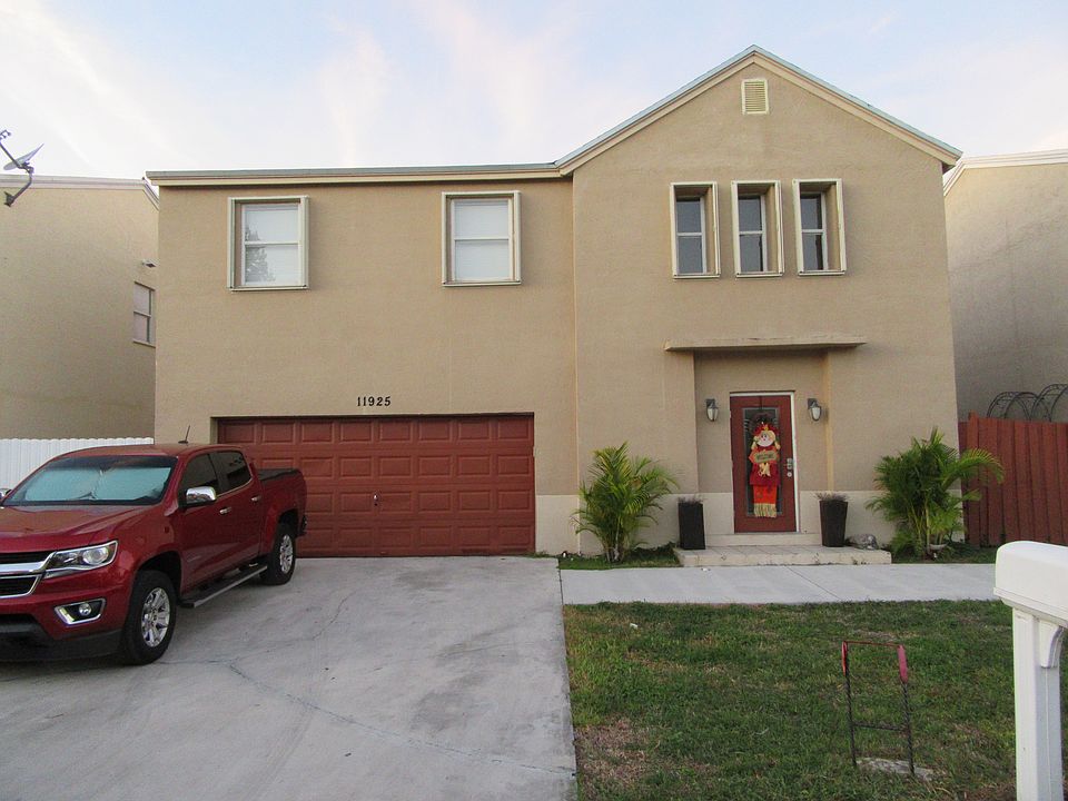 FRONT OF THE HOUSE