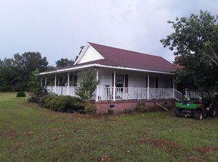 627 Country Pond Ln, Cross, SC 29436