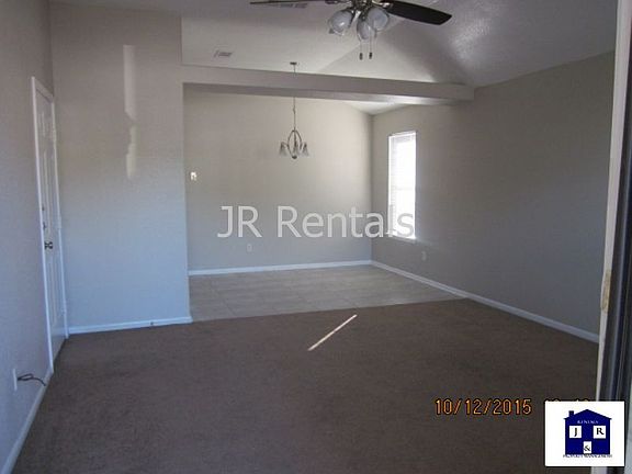 5th image of 204 Janelle Dr APT B