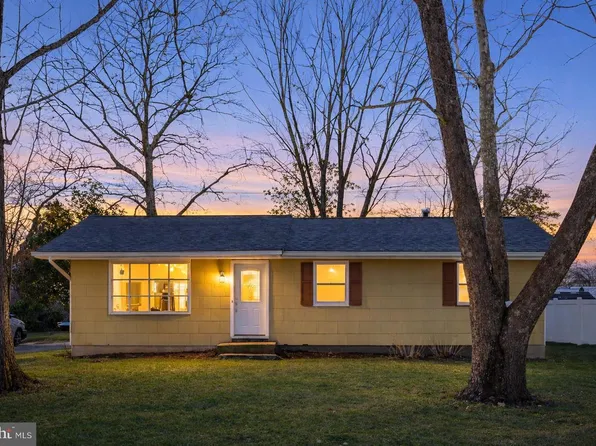 1124 Spray Ave, Beachwood, NJ 08722