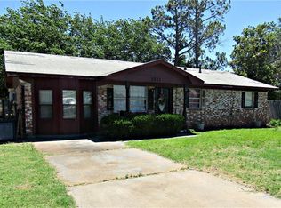 1521 S 1st St, Chickasha, OK 73018