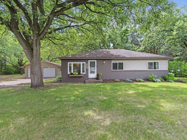208 97th Ave NW, Coon Rapids, MN 55433