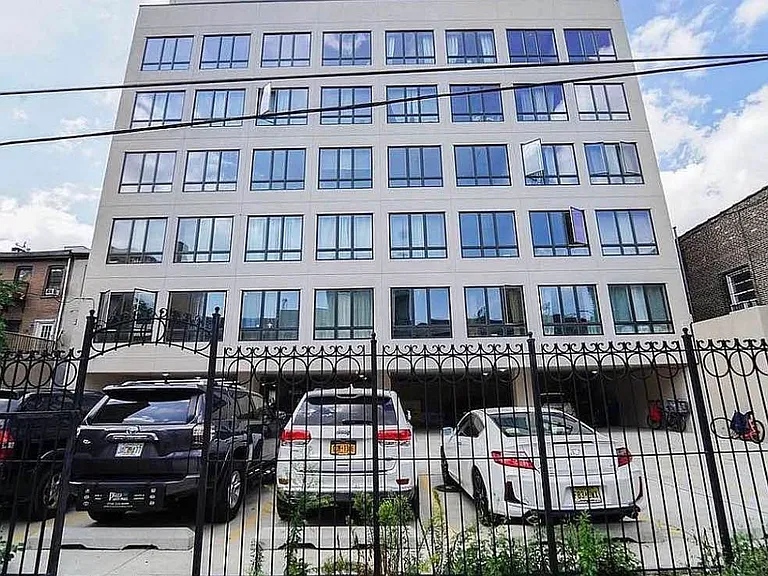 880 Dekalb Ave #401 — Photo 17
