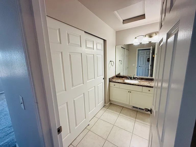 2127 NW Pacific Yew Pl — Photo 8