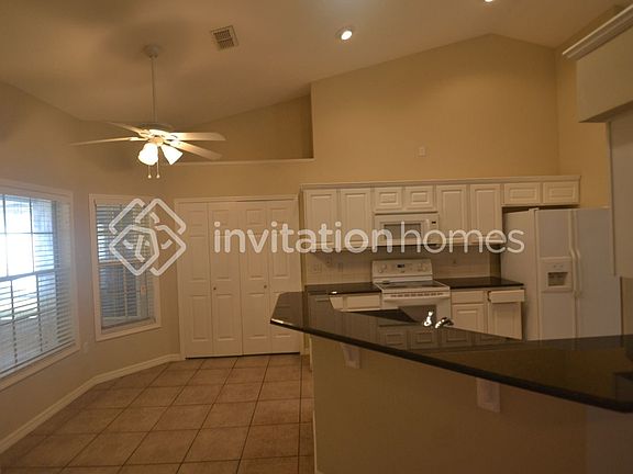 4th image of 320 Sabal Springs Ct