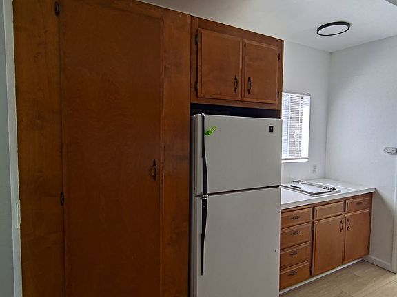 5th image of 951-953 Missouri St