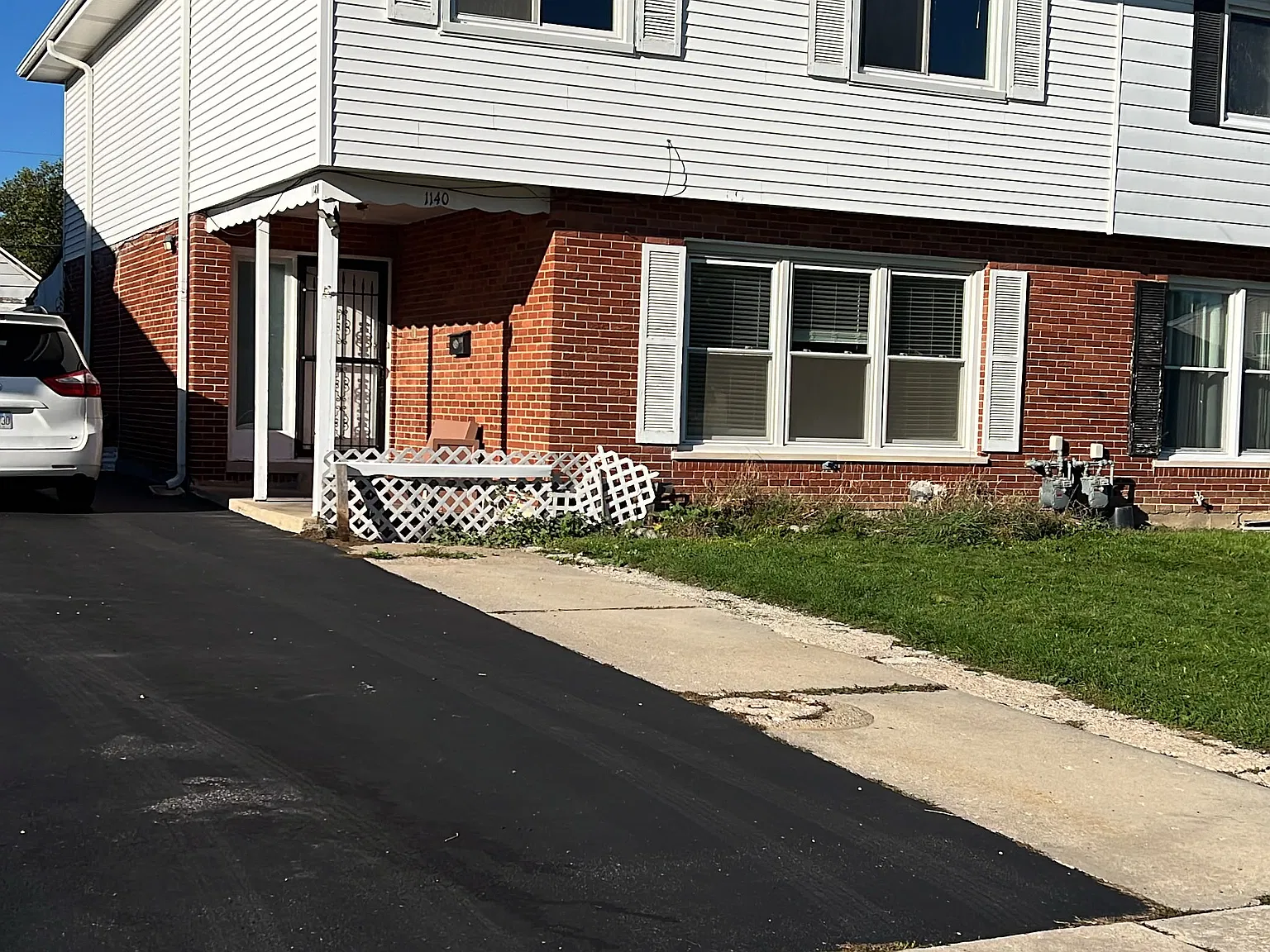 4 bed, 1130 sqft, $2,200 — Photo 1
