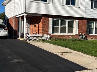 1140 Heather Ln, Glen Ellyn, IL 60137