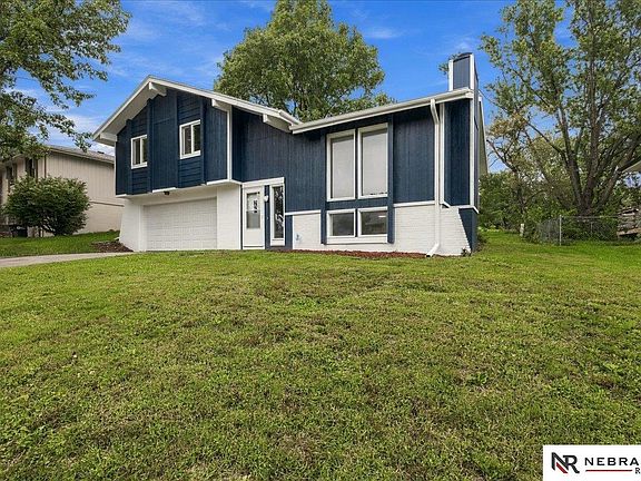 3rd image of 13012 Cady Ave