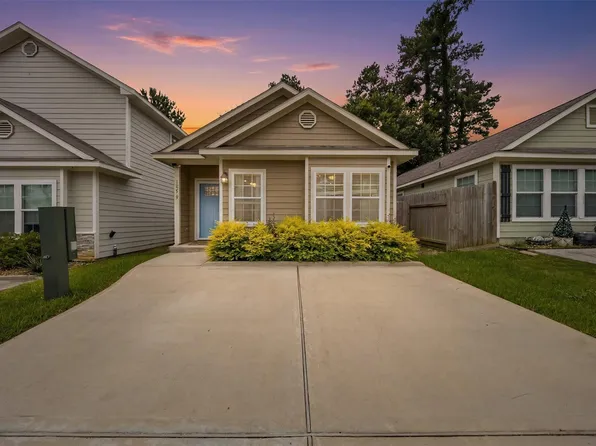 16879 Balmoral St, Montgomery, TX 77316