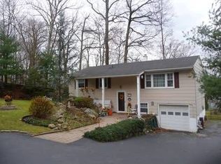 28 Bellot Rd, Ringwood, NJ 07456