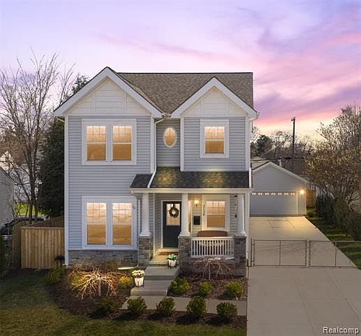 1st image of 3138 Royal Ave