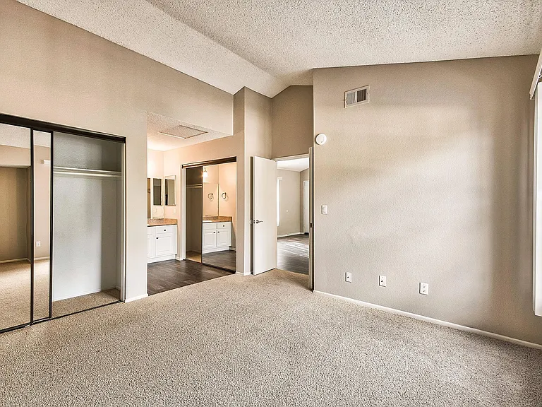 Oak Tree Court Apartment Homes — Photo 12
