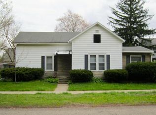 135 N Main St, Douglas, MI 49406