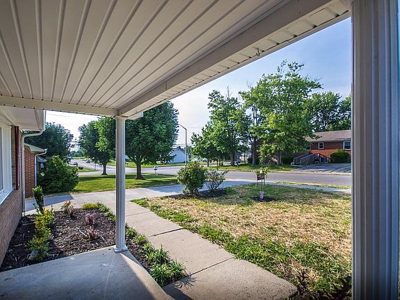 3rd image of 444 Edgewood Dr