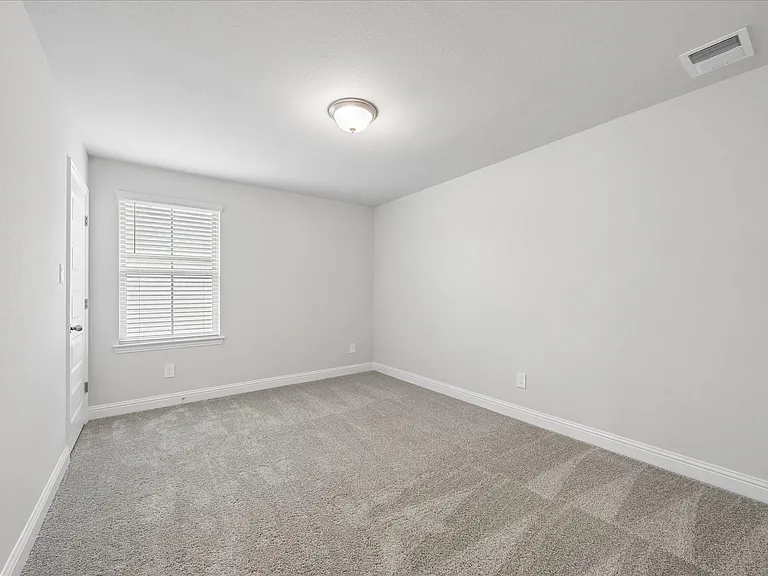 10 Greenbriar Loop — Photo 13