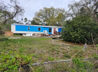1902 N Mobile Villa Dr, Lutz, FL 33549