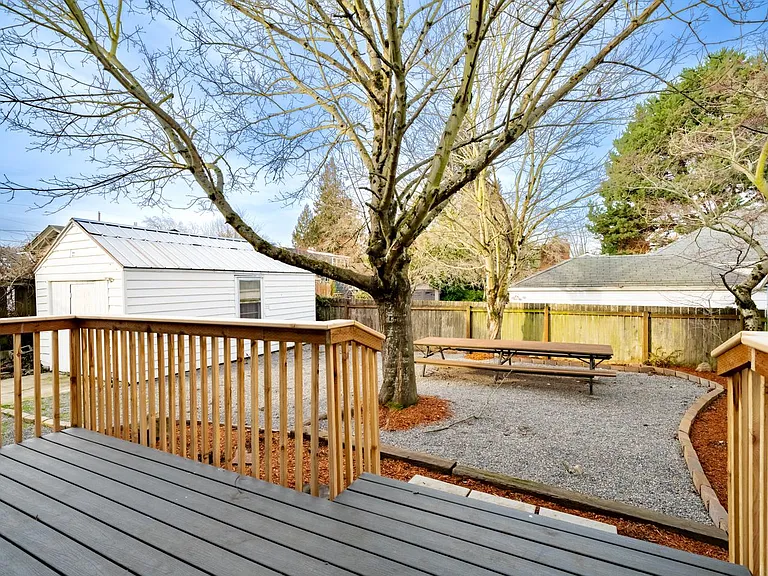 7325 NE Mallory Ave — Photo 20