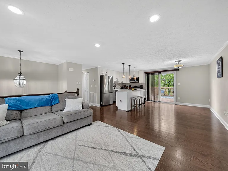 3806 Candlelight Ct — Photo 9