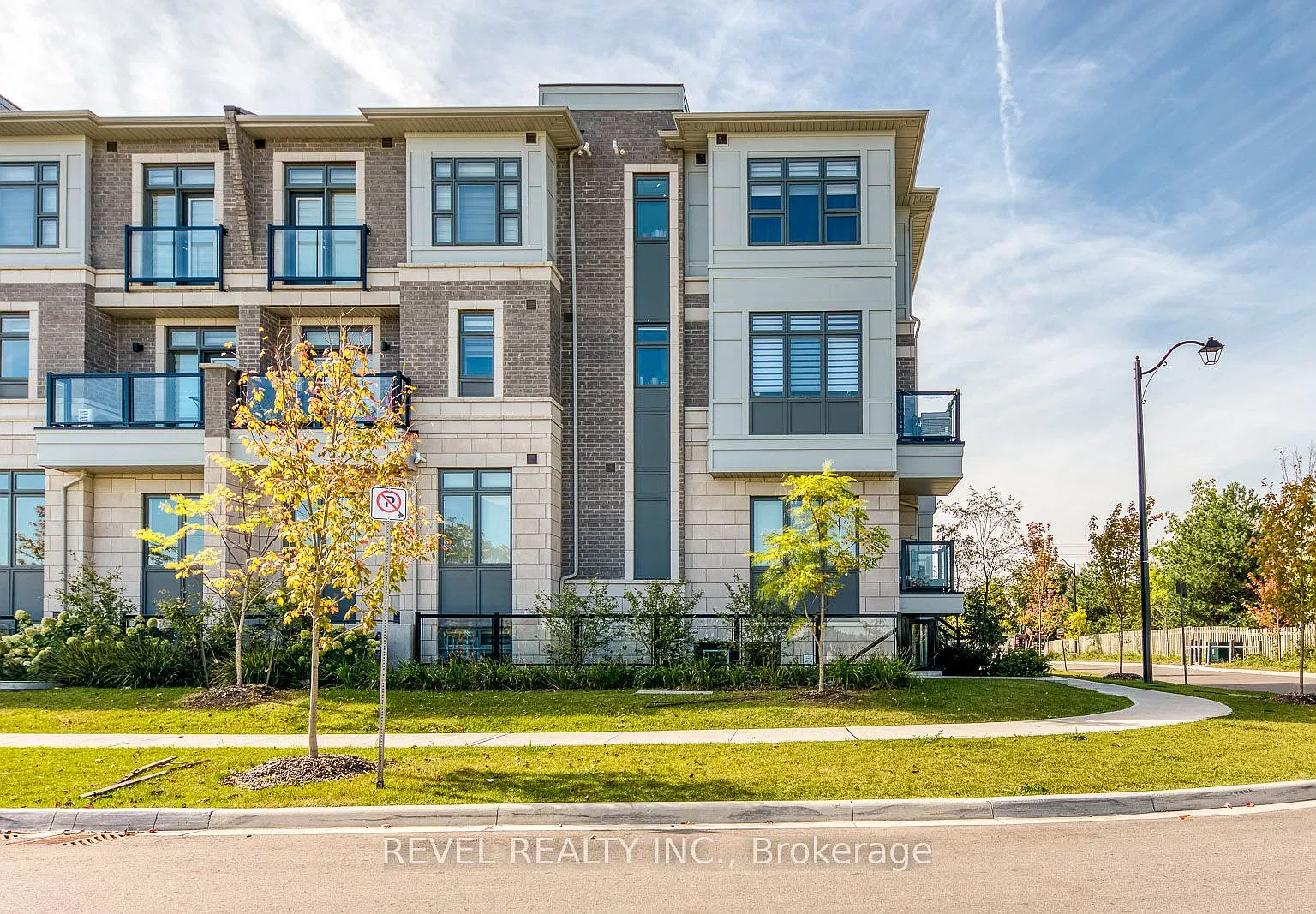 2 bed, $2,200 — Photo 1