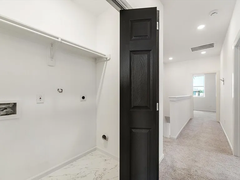 4309 Larkspur St — Photo 15