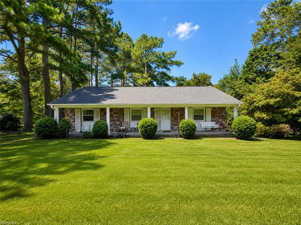 640 Deep Creek Rd, Newport News, VA 23606