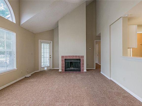 4th image of 6100 Westgate Dr APT 204