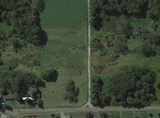 Crestview Rd, New Waterford, OH 44445