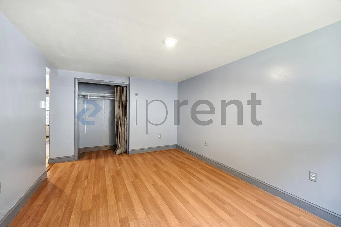 2 bed, 800 sqft, $2,800 — Photo 3