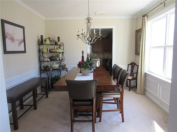 5th image of 215 Grand Isle Ct