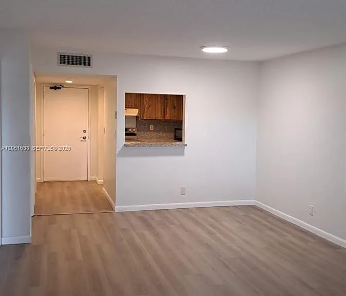 230 Lakeview Dr #310 — Photo 13