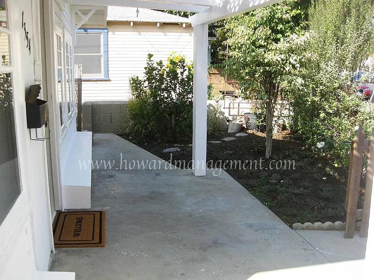 00551RI — Photo 3