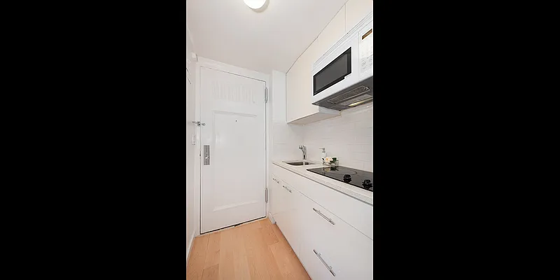 Rented by Sumitomo Real Estate Sales | media 6