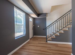 16753-16755 1/2 Sherman Way #16755, Van Nuys, CA 91406