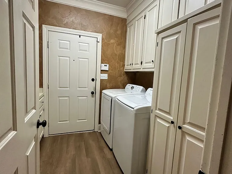 117 Rolling Creek Dr — Photo 12