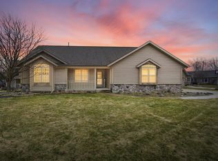 101 Sanctuary Ct, Johnson Creek, WI 53038