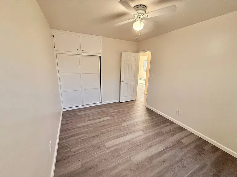 5302 Churchward — Photo 10