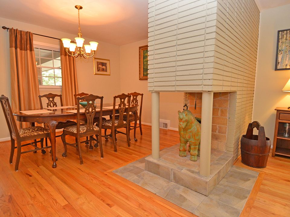 1st image of 2538 Sherbrooke Dr