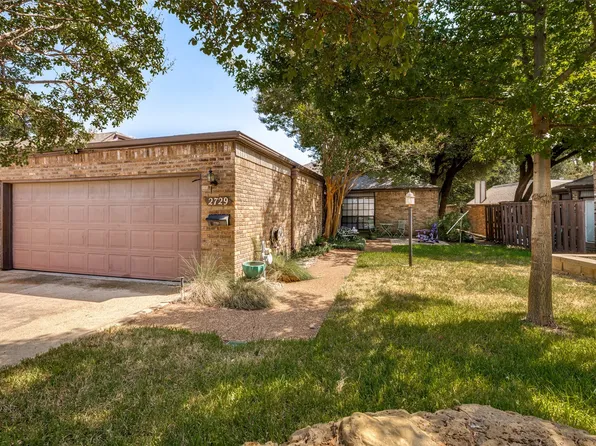 2729 Fairway Park St, Grand Prairie, TX 75050