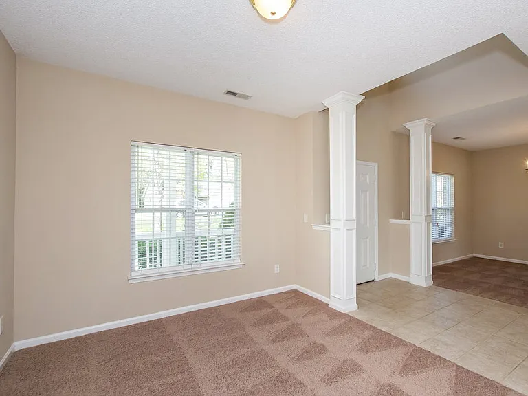 326 McGinn Grove Dr — Photo 4