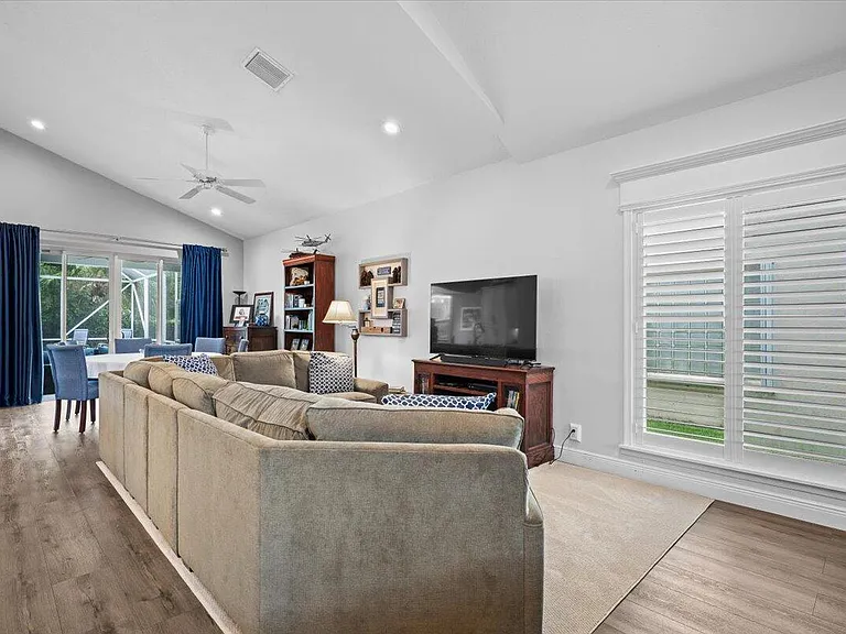 83 Satinwood Ln — Photo 7