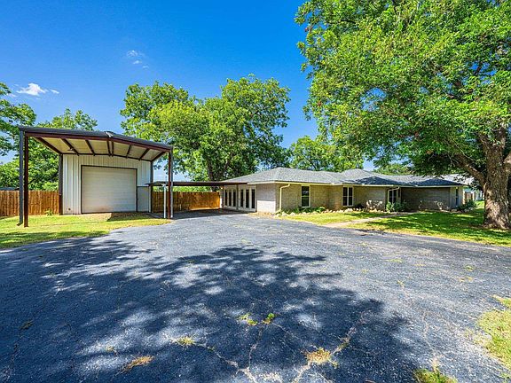 2nd image of 301 E Ash Drive