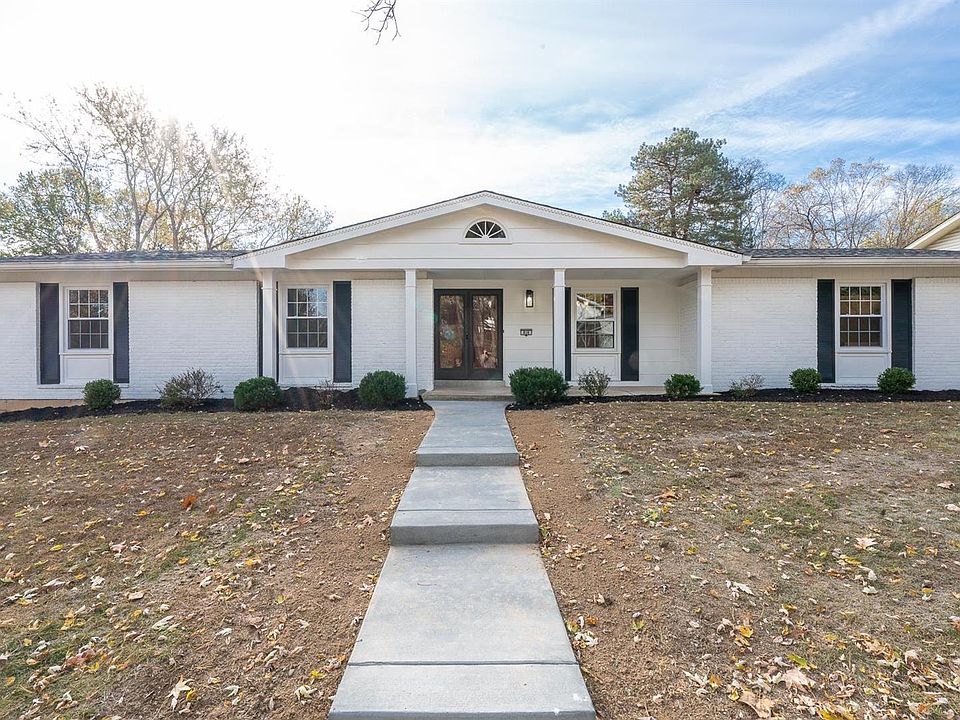 1st image of 810 Bitterfield Dr
