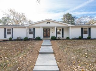 810 Bitterfield Dr, Ballwin, MO