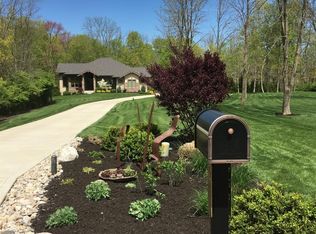 351 Aspen Ridge Dr, Lebanon, OH 45036