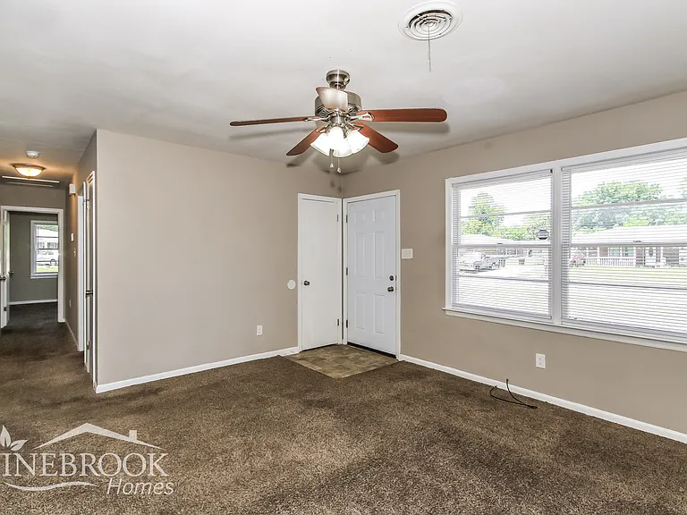 1920 Preston Dr — Photo 8